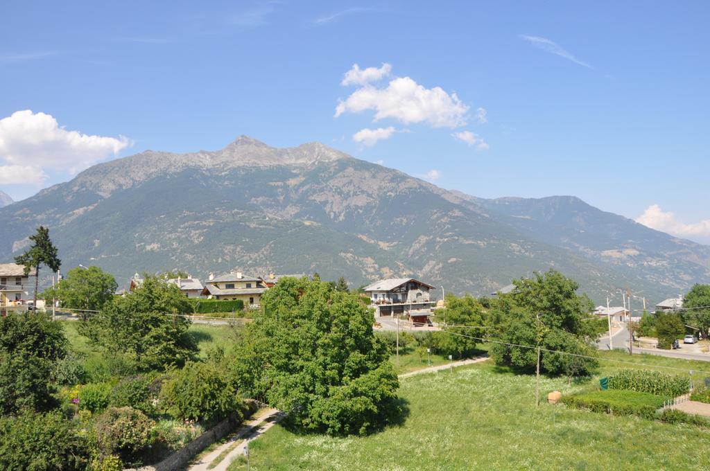 Le Foyer De La Ferme Aosta Exterior foto
