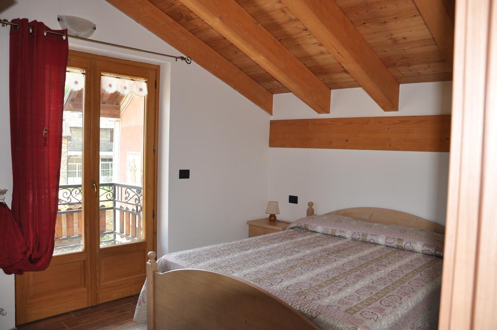 Le Foyer De La Ferme Aosta Quarto foto