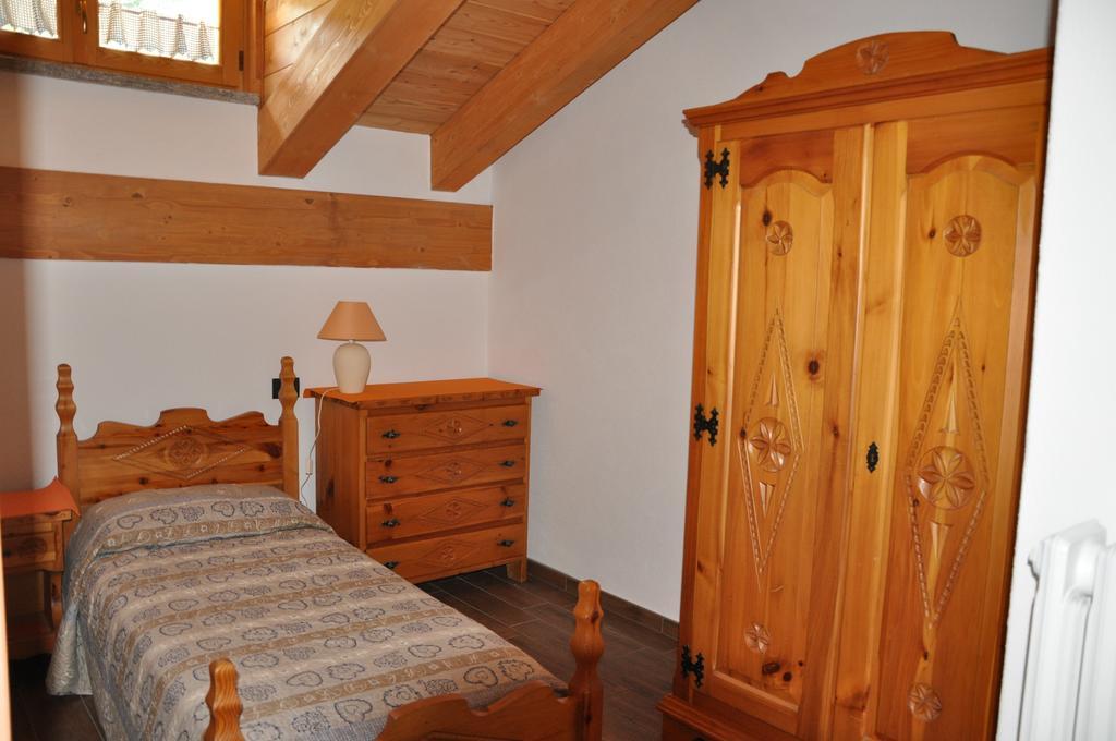 Le Foyer De La Ferme Aosta Quarto foto